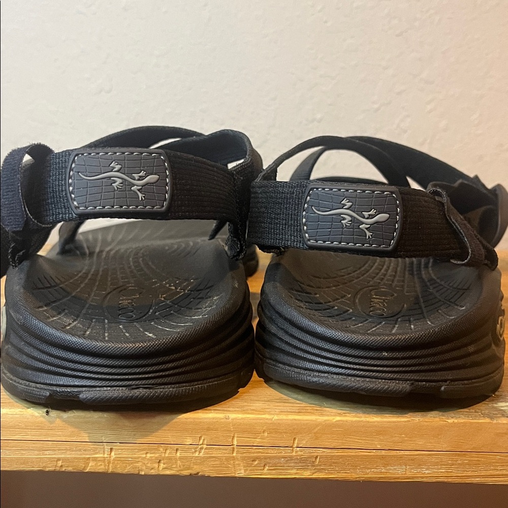 Mens Black Chacos like new size 13 - Picture 5 of 7